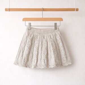 5/$20 Girls 3T Knitted Skirt Toddler